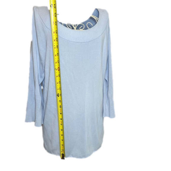 TALBOTS 3/4 Sleeve Top - Light/Baby Blue - Size Medium Petit - Great Condition! - Picture 3 of 7